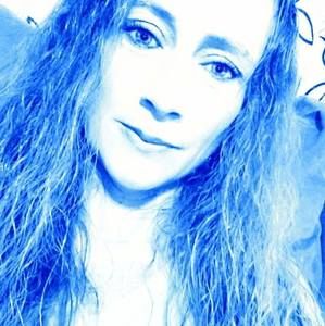 Meet your Posher, Michelle drew